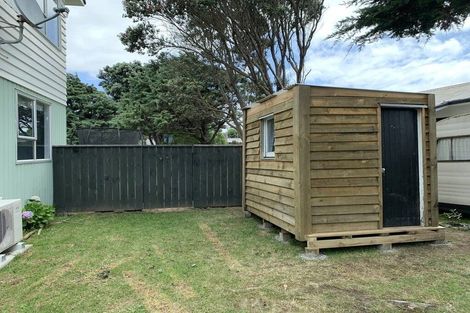 Photo of property in 10 Konini Crescent, Waikanae Beach, Waikanae, 5036