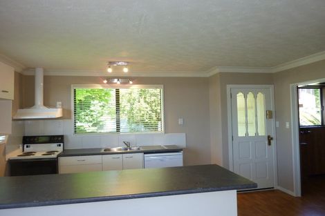 Photo of property in 27 Te Maru Place, Redwood, Christchurch, 8051