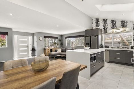 Photo of property in 19 Patons Road, Howick, Auckland, 2014