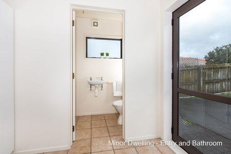 Photo of property in 4 Heversham Place, Glendene, Auckland, 0602