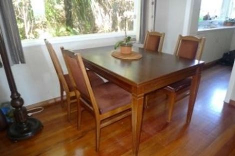 Photo of property in 18 Warrington Grove, Newlands, Wellington, 6037