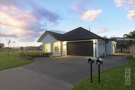 Photo of property in 121 Tapu Road, Huapai, Kumeu, 0810