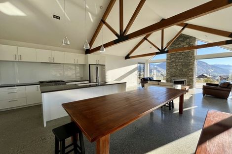Photo of property in 9 Rabbiters Crescent, Jacks Point, Queenstown, 9371
