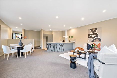 Photo of property in 11 Sunvista Avenue, Oteha, Auckland, 0632