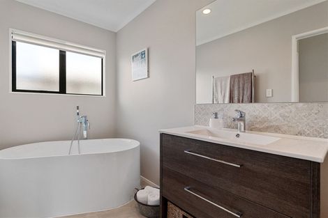 Photo of property in 207b The Square, Whangamata, 3620