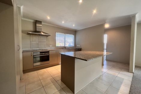 Photo of property in 38 Ranchod Terrace, Pukekohe, 2120