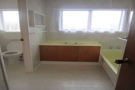 Photo of property in 11 Jutland Road, Pukekohe, 2120