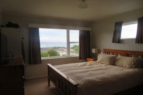 Photo of property in 231 Dowse Drive, Maungaraki, Lower Hutt, 5010