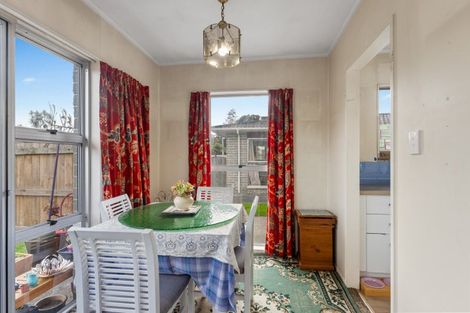 Photo of property in 22 Buckley Grove, Paraparaumu, 5032