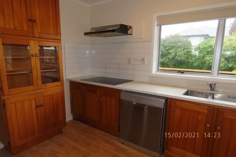 Photo of property in 8 Bodi Place, Te Atatu South, Auckland, 0610