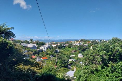 Photo of property in 2 Norna Crescent, Kelburn, Wellington, 6012