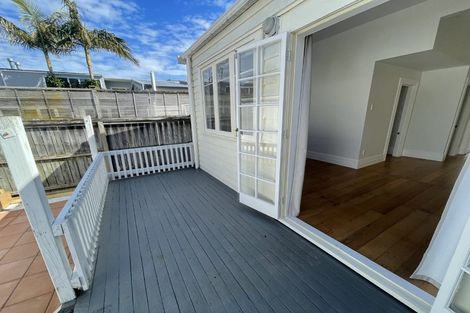 Photo of property in 26 Anne Street, Devonport, Auckland, 0624