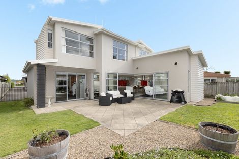Photo of property in 102 Freyberg Street, Otumoetai, Tauranga, 3110