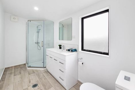 Photo of property in 50a Danbury Drive, Torbay, Auckland, 0630