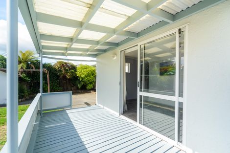 Photo of property in 27 Galway Avenue, Hokowhitu, Palmerston North, 4410