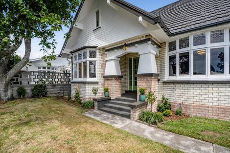 Photo of property in 19 Baring Terrace, Strandon, New Plymouth, 4312