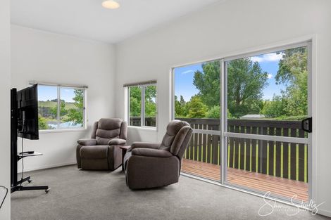 Photo of property in 21 View Street, Maungaturoto, 0520