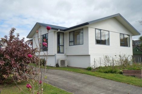 Photo of property in 33 Shearwater Street, One Tree Point, 0118