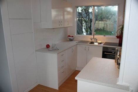 Photo of property in 2/23 Tahi Terrace, Glen Eden, Auckland, 0602