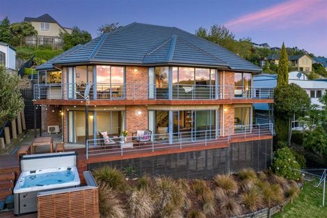 Photo of property in 12 Lucknow Place, Cashmere, Christchurch, 8022