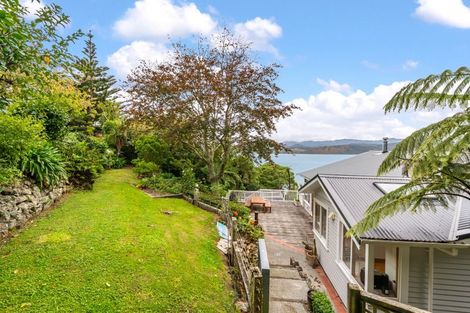 Photo of property in 42 Pretoria Road, Karaka Bays, Wellington, 6022