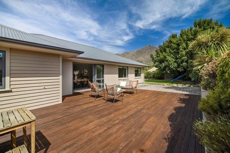 Photo of property in 14 Erskine Street, Lake Hayes, Queenstown, 9304