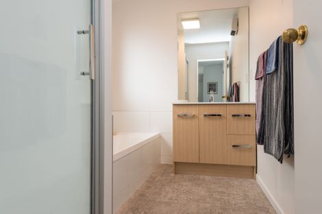 Photo of property in 2/15 Coles Place, St Albans, Christchurch, 8014