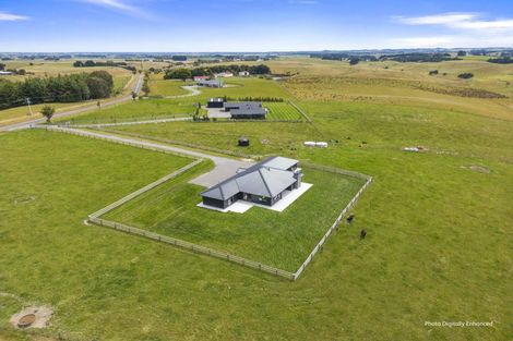 Photo of property in 539 Cemetery Road, Sanson, Palmerston North, 4479
