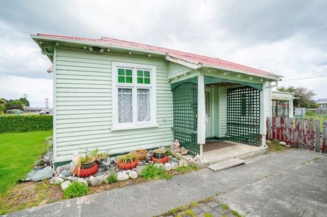 Photo of property in 11 Clifden Highway, Tuatapere, 9620