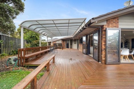 Photo of property in 37 Parkhill Road, Mellons Bay, Auckland, 2014