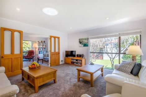 Photo of property in 2/30 Kowhai Road, Campbells Bay, Auckland, 0630