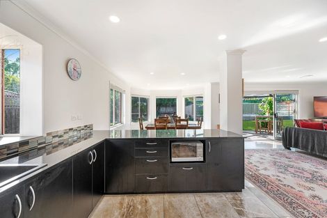 Photo of property in 28 Arataki Road, Havelock North, 4130