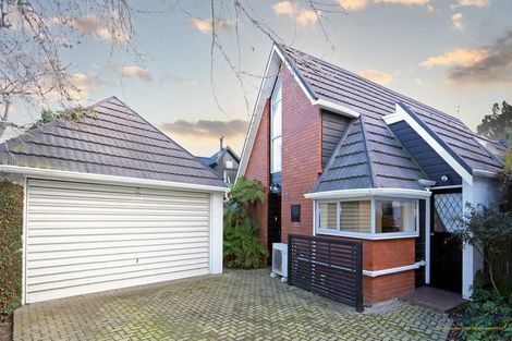 Photo of property in 2/443 Avonhead Road, Avonhead, Christchurch, 8042