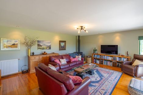 Photo of property in 132 Round Hill Road, Loburn, 7472