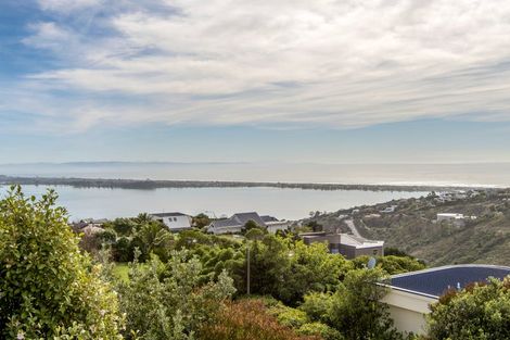 Photo of property in 4 Ledger Lane, Mount Pleasant, Christchurch, 8081