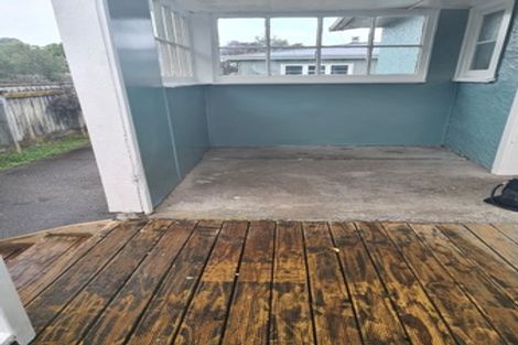 Photo of property in 30 Johnston Street, Featherston, 5710