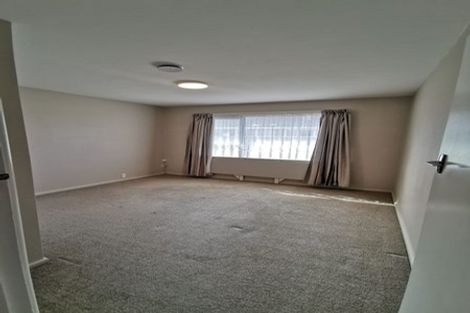 Photo of property in 2/11 Manor Place, Bryndwr, Christchurch, 8053