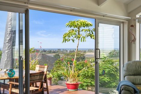 Photo of property in 16 Carpenter Lane, Silverdale, 0932