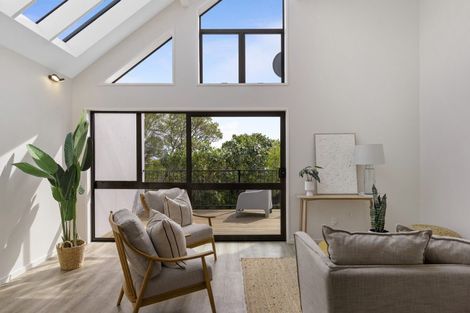 Photo of property in 17 Brigid Place, Mount Pleasant, Christchurch, 8081