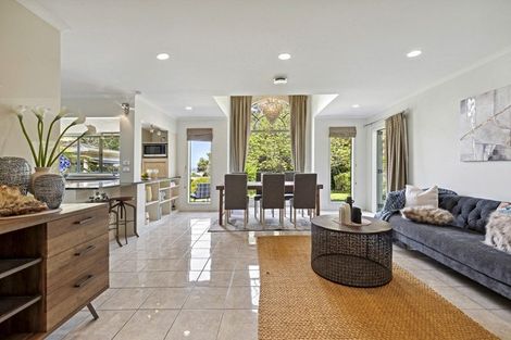 Photo of property in 26 Merewhira Road, Paremoremo, Albany, 0793