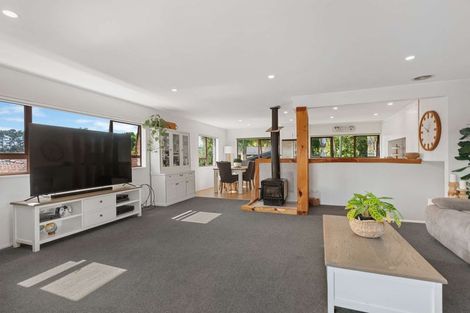 Photo of property in 6 Koromiko Place, Waiuku, 2123