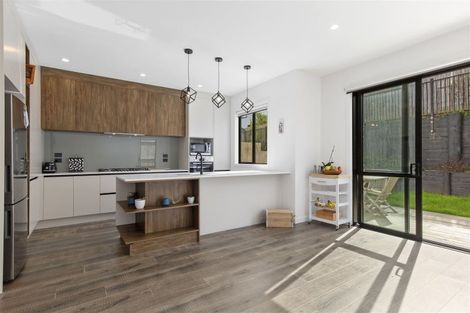 Photo of property in 11 Pohewa Road, Silverdale, 0932