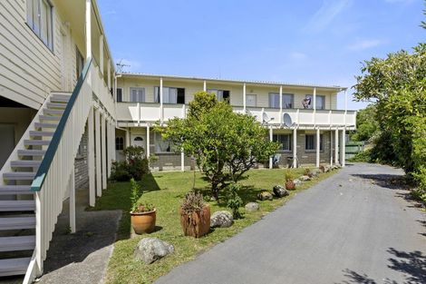 Photo of property in 8/19 Pirie Crescent, Moera, Lower Hutt, 5010