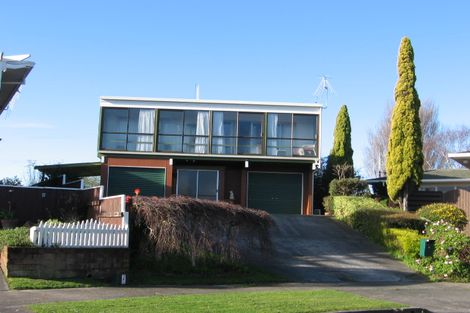 Photo of property in 4 Papawai Place, Milson, Palmerston North, 4414