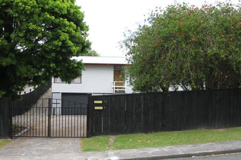 Photo of property in 31 Patts Avenue, Glendene, Auckland, 0602