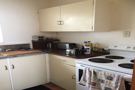 Photo of property in Beresford Apartments, 4/118 Russell Terrace, Berhampore, Wellington, 6023