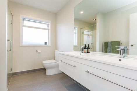 Photo of property in 18 Drovers Way, Frimley, Hastings, 4120