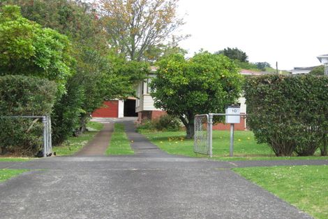 Photo of property in 10 Kiwi Esplanade, Mangere Bridge, Auckland, 2022