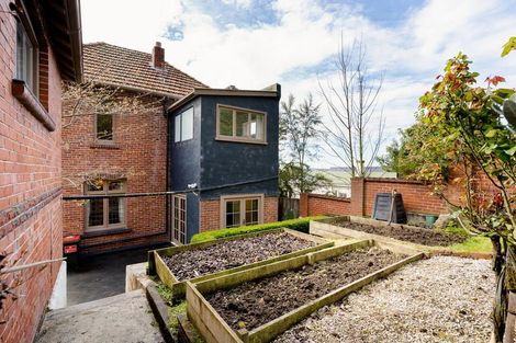 Photo of property in 93 Maitland Street, Dunedin Central, Dunedin, 9016