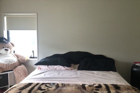 Photo of property in 18 Catlins Place, Fairview Heights, Auckland, 0632